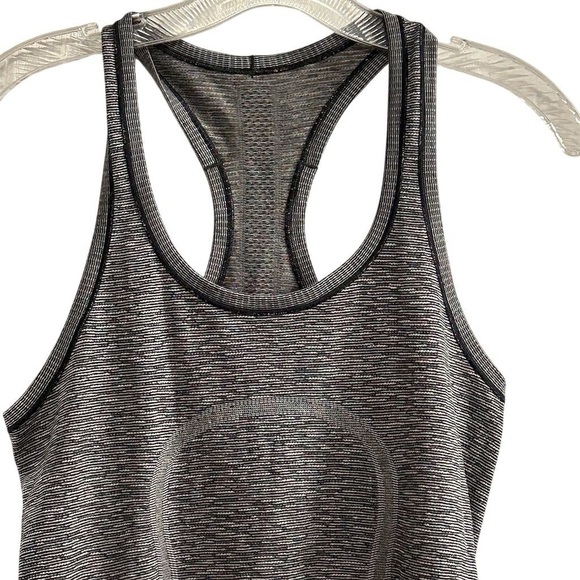 Lululemon Women's Black Swiftly Tech Racerback Tank Top Size 6 - Picture 3 of 10